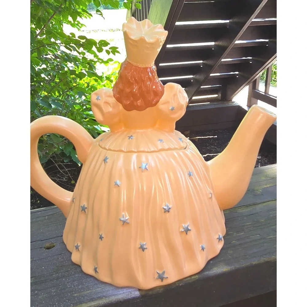 Vintage 1998 Warner Bros Glinda the Good Witch Wizard of Oz Teapot